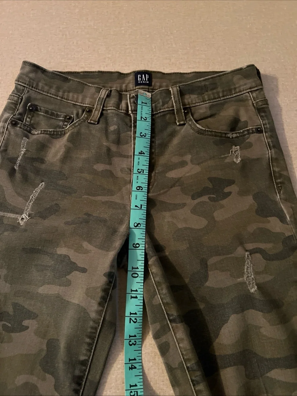 GAP Womens Size 26 Camo Distressed Best Girlfriend Denim Jeans.